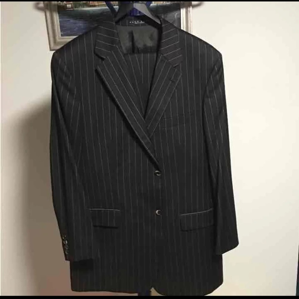 ***SOLD***Hugo Boss mens suit- Tizian Lucca 44L